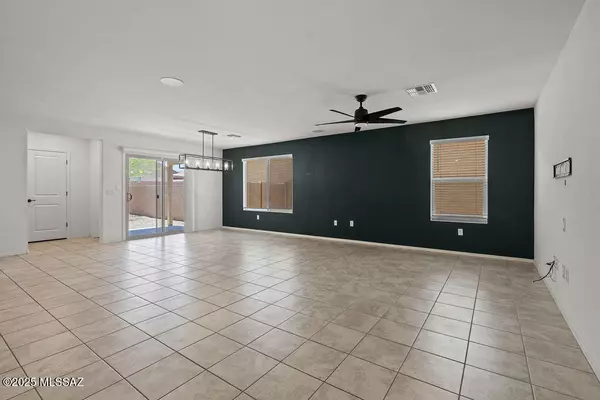 Tucson, AZ 85730,4554 S Sunrise Bluff Way
