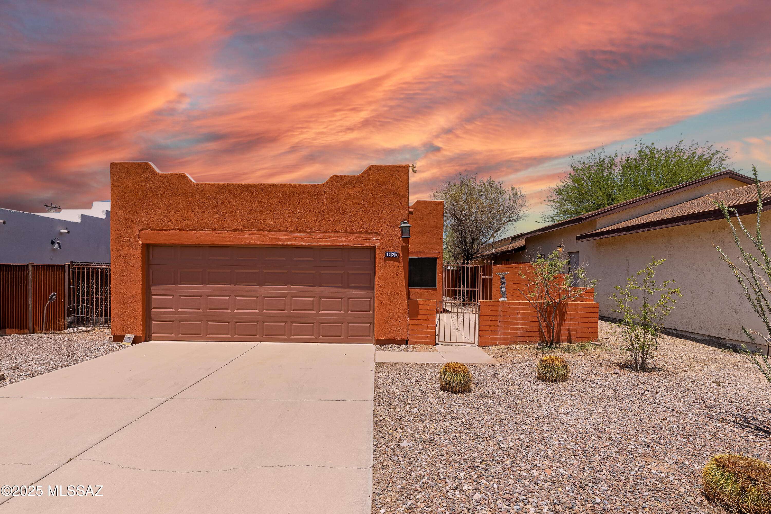 1525 E Seneca Street, Tucson, AZ 85719