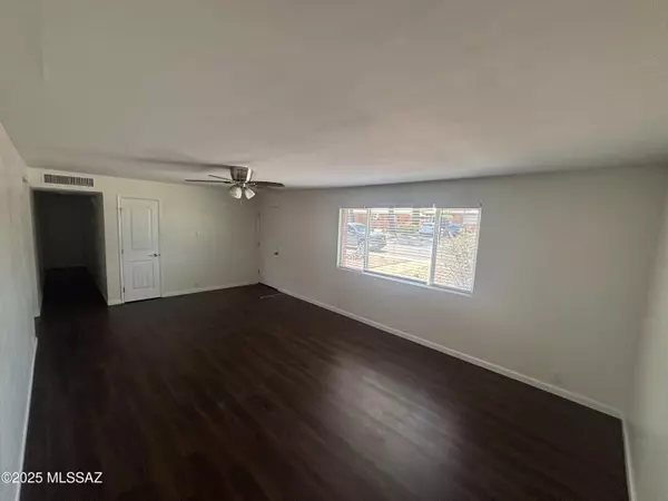 Tucson, AZ 85710,7325 E Placita Antigua