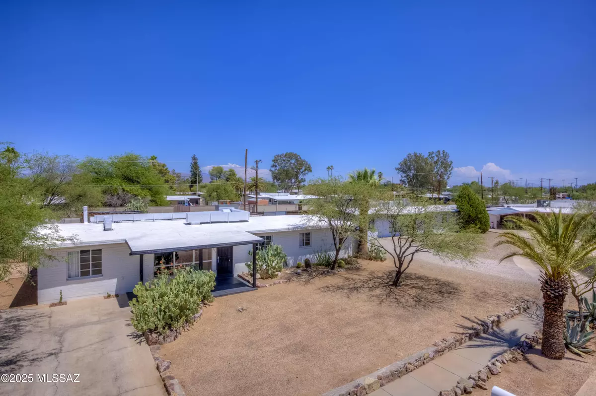 Tucson, AZ 85710,809 S Loyola Avenue