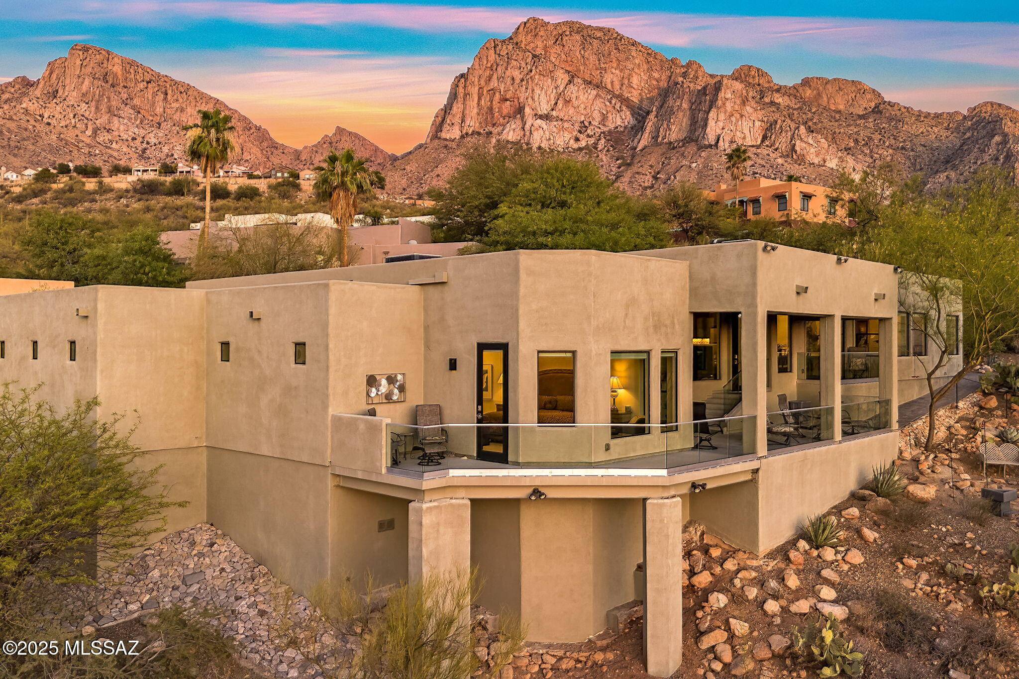 1250 E El Conquistador Way, Oro Valley, AZ 85704