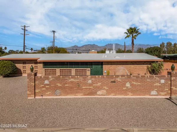 5101 E 9th Street, Tucson, AZ 85711