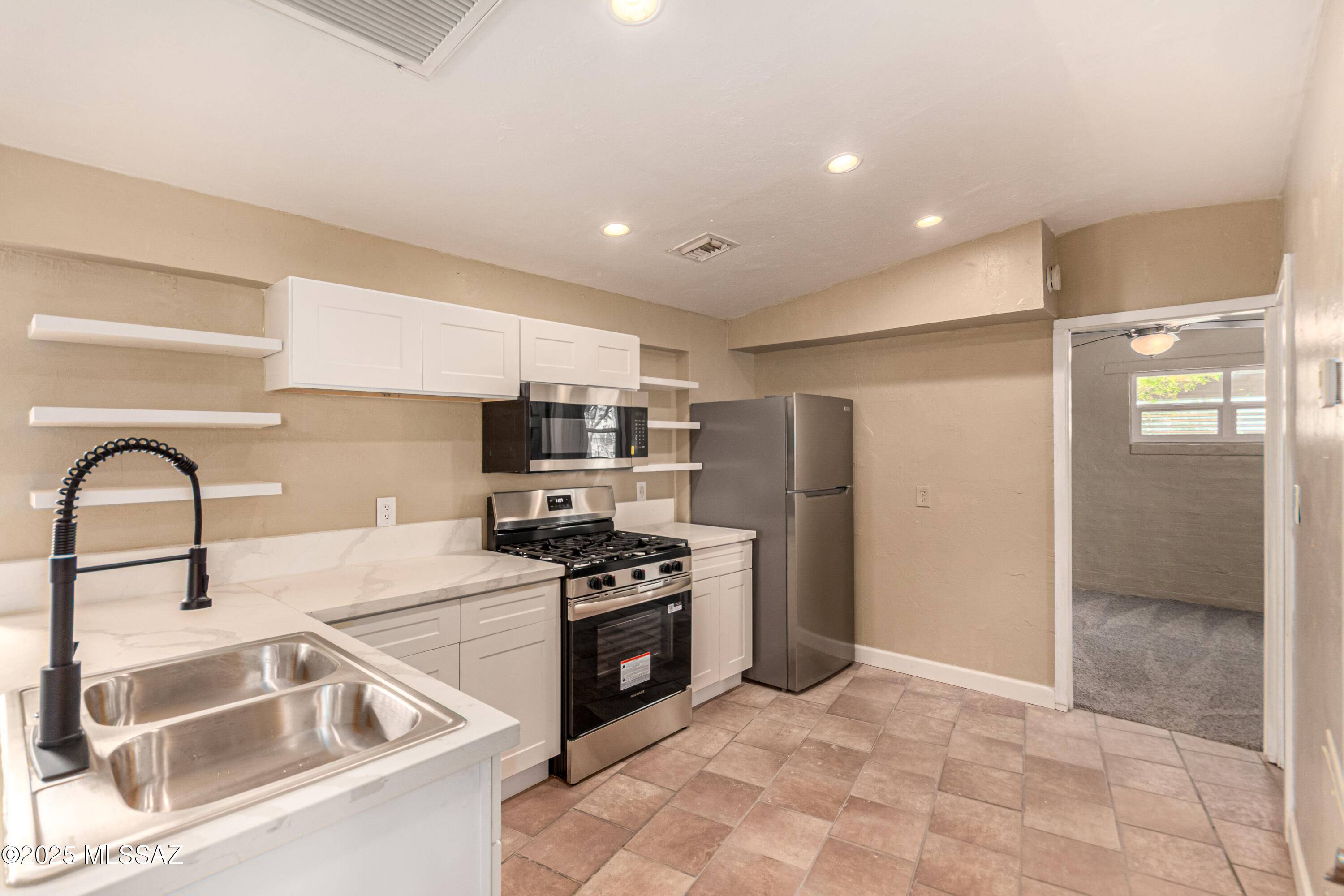Tucson, AZ 85705