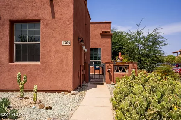 Tubac, AZ 85646,1302 Golden Gate