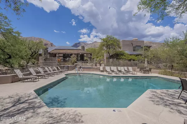 Tucson, AZ 85750,6655 N Canyon Crest Drive  #5128