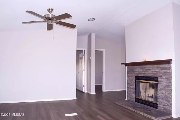 Tucson, AZ 85743,7140 N Carless Lane