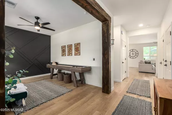 8367 N Mountain Stone Pine Way, Tucson, AZ 85743