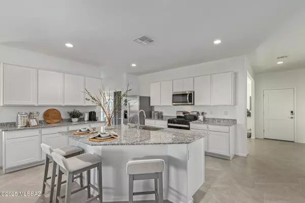 1122 S Nedra Place, Vail, AZ 85641