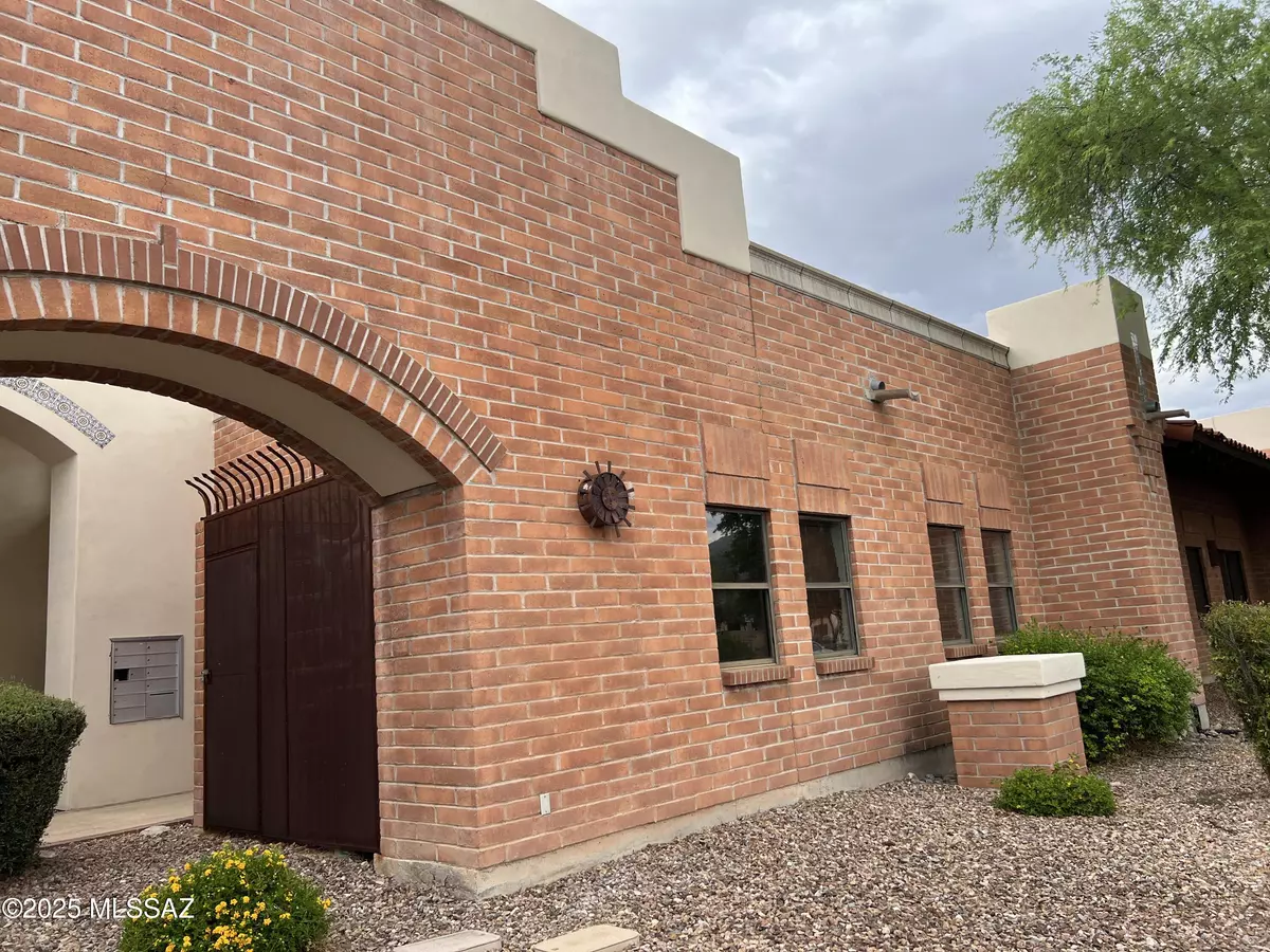 Tucson, AZ 85719,3497 N Campbell Avenue #701