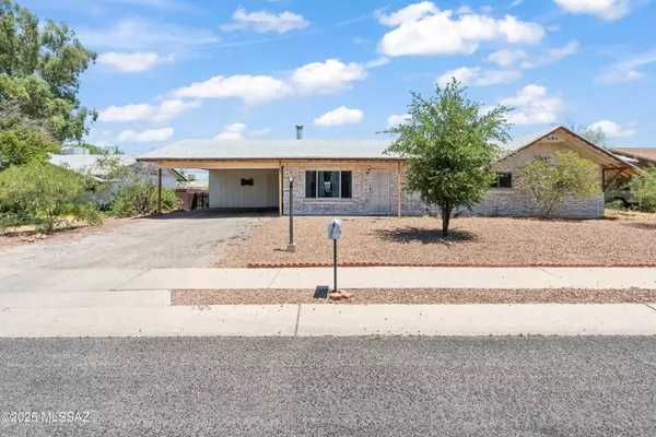 6241 E 34th Street, Tucson, AZ 85711
