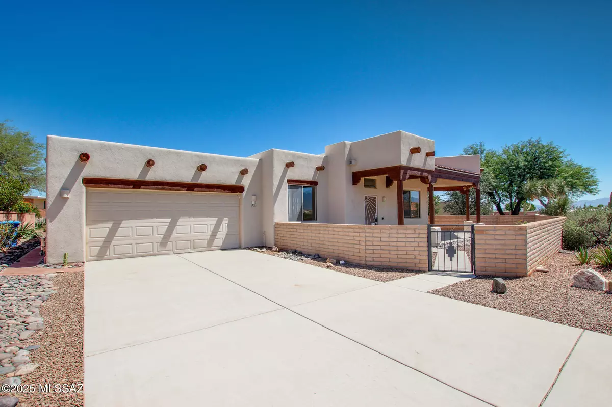 Green Valley, AZ 85614,656 W Rio Moctezuma