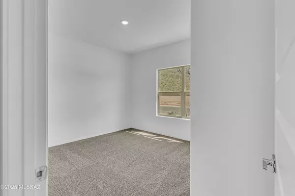 Vail, AZ 85641,12176 E Morris Carson Drive