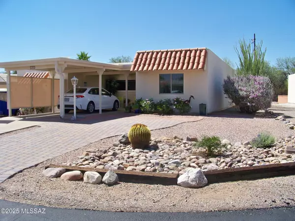 1190 S Alpine Circle, Green Valley, AZ 85614