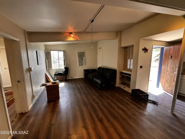 Tucson, AZ 85716,757 N Country Club Road