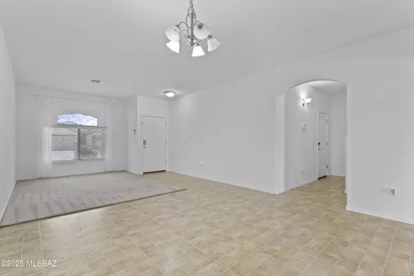 Tucson, AZ 85757,6740 S Stone Fly Drive