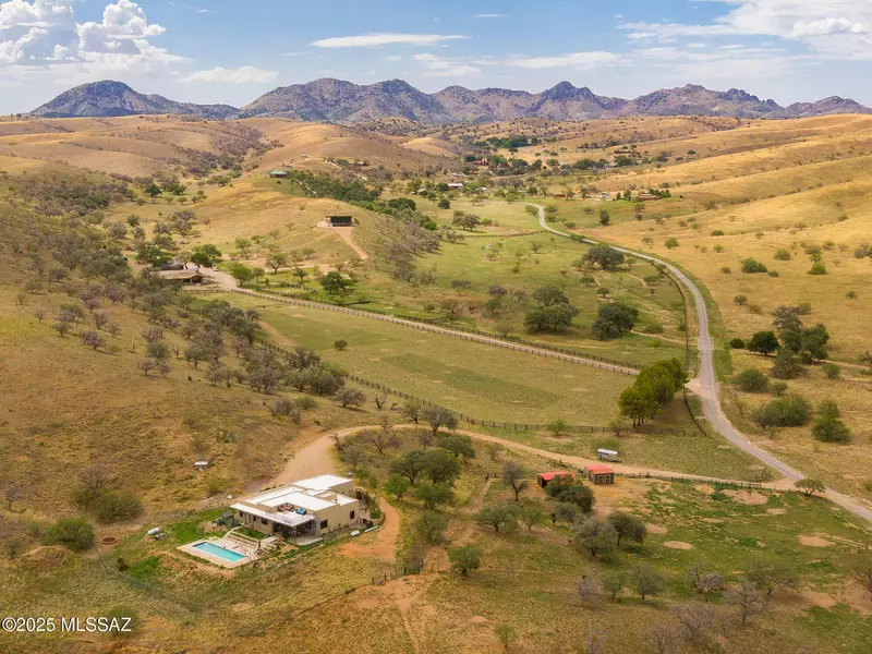 13580 E Singing Valley Road, Sonoita, AZ 85637