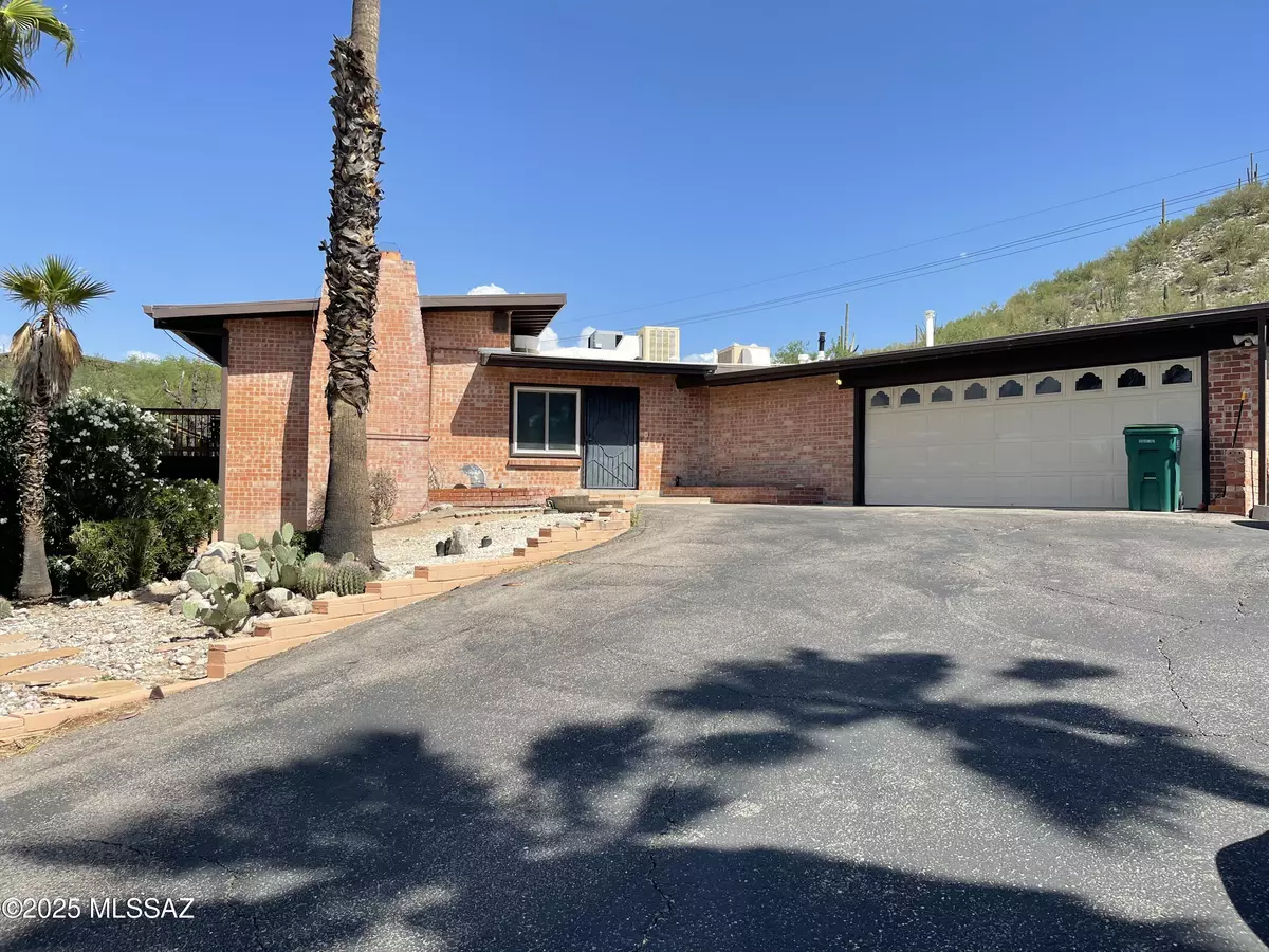 Tucson, AZ 85750,8110 E Moonstone Drive