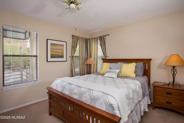 Tucson, AZ 85750,6655 N Canyon Crest Drive #1208