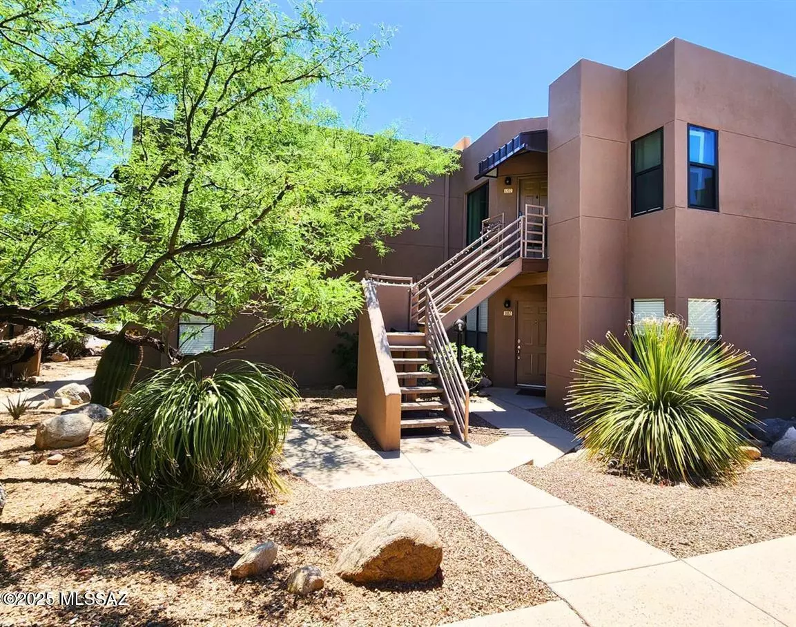 Tucson, AZ 85750,6655 N Canyon Crest Drive #1202