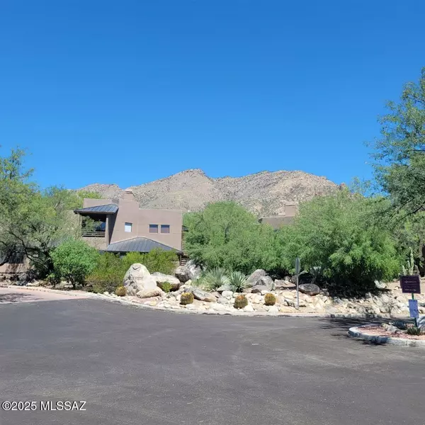 Tucson, AZ 85750,6655 N Canyon Crest Drive #1202