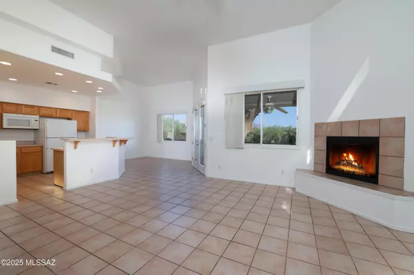 8740 N Johnny Miller Drive, Tucson, AZ 85742
