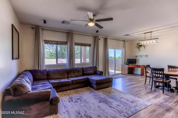 762 S Courts Redford Drive, Vail, AZ 85641