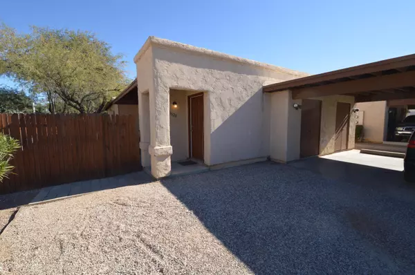 Tucson, AZ 85712,1620 N Columbus Boulevard