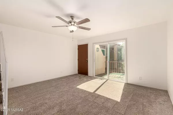 Tucson, AZ 85712,1600 N Wilmot Road #302