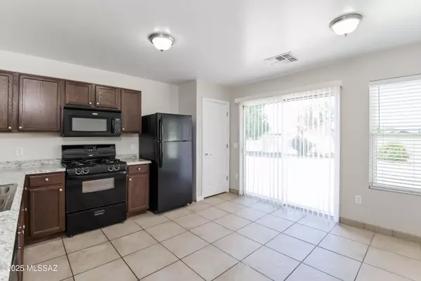 Tucson, AZ 85757,8304 W Razorbill Drive