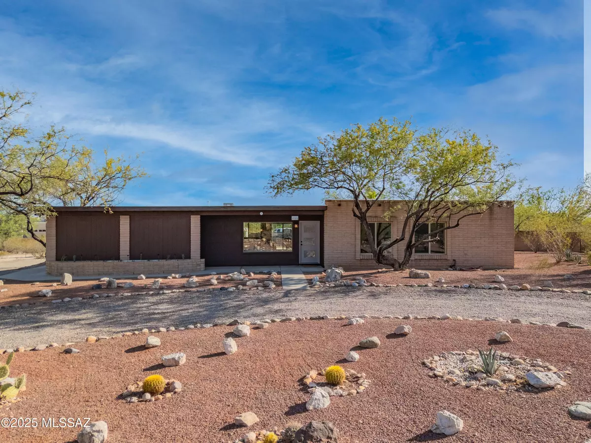 Tucson, AZ 85749,9150 E Loma Linda Place