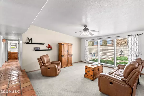 Tucson, AZ 85710,2222 S Deer Trail Circle