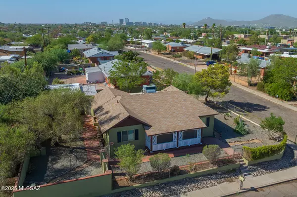502 E Sahuaro Street, Tucson, AZ 85705
