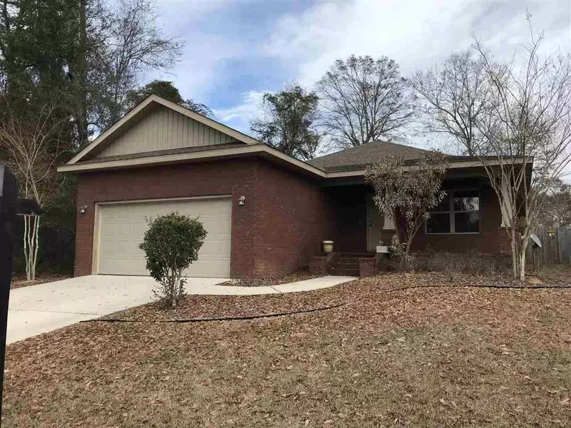 2546 Redford Dr, Cantonment, FL 32533