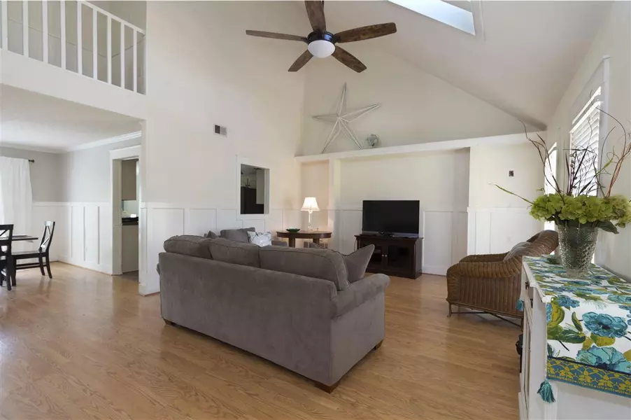 709 Rock Hill Ct, Cantonment, FL 32533