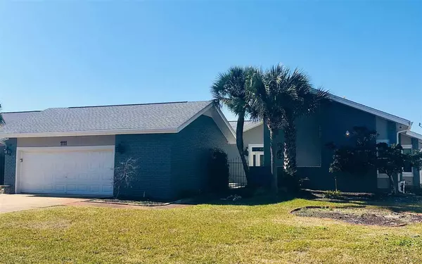 1111 Harbor Ln, Gulf Breeze, FL 32563