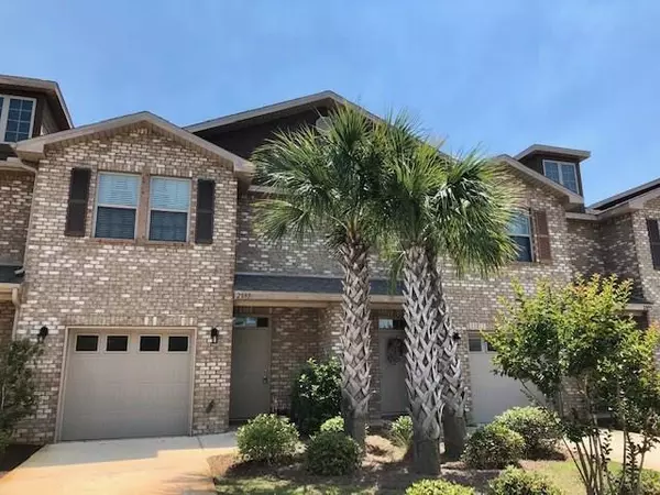 2097 Wilsons Plover Cir, Navarre, FL 32566