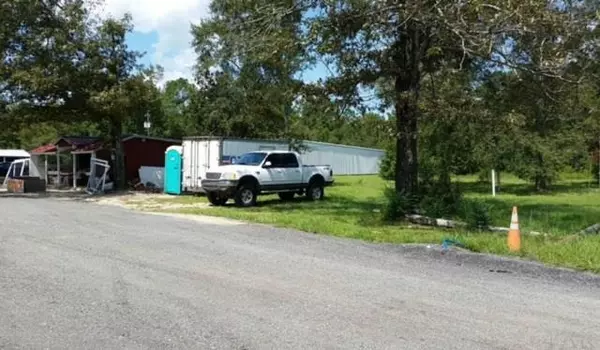 Vernon, FL 32462,3292 Main St