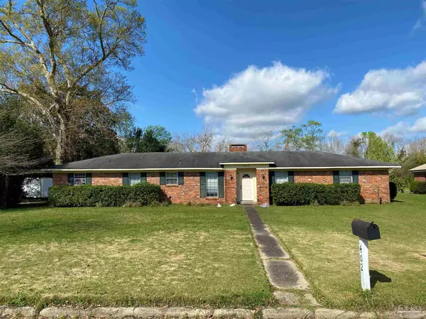 402 S Carney, Atmore, AL 36502