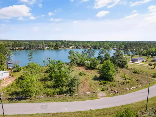 Milton, FL 32583,7944 Twin Lake Dr