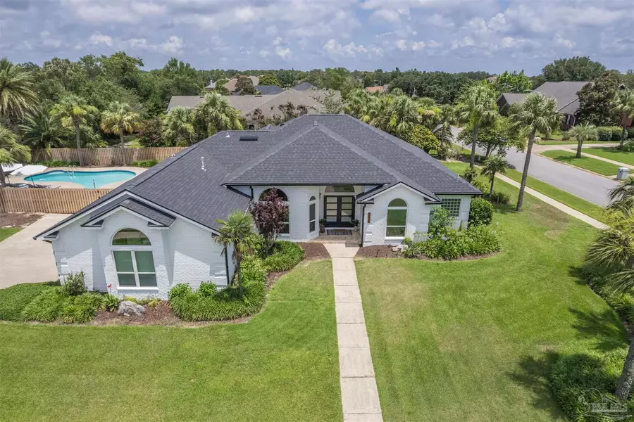 2522 Meek St, Gulf Breeze, FL 32563