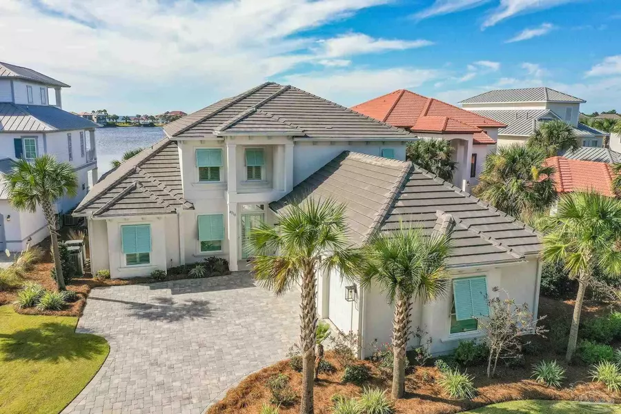 4716 Rendezvous Cv, Destin, FL 32541