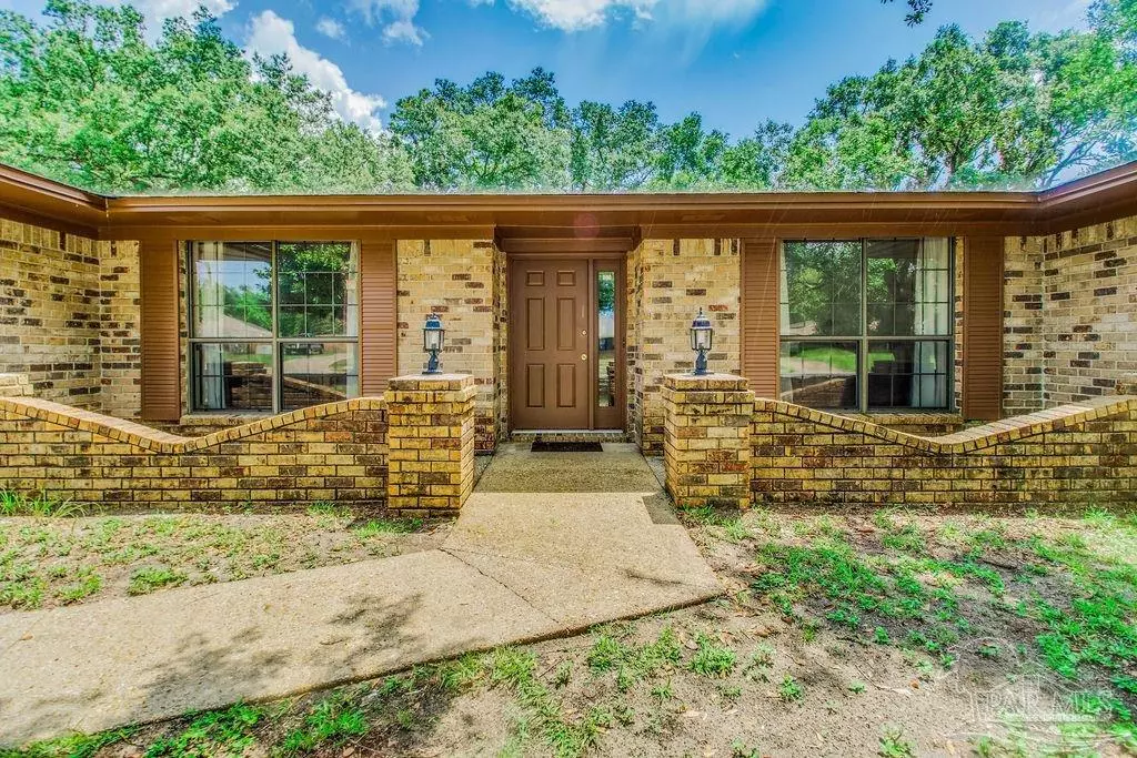 Gulf Breeze, FL 32563,1532 Oak Shore Dr