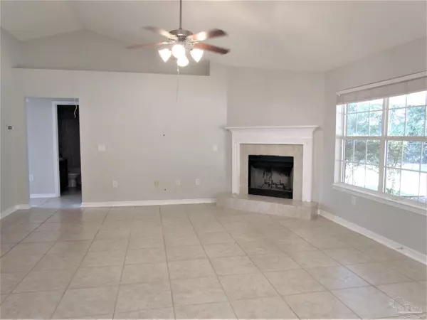 Pace, FL 32571,5587 Tucker Cir