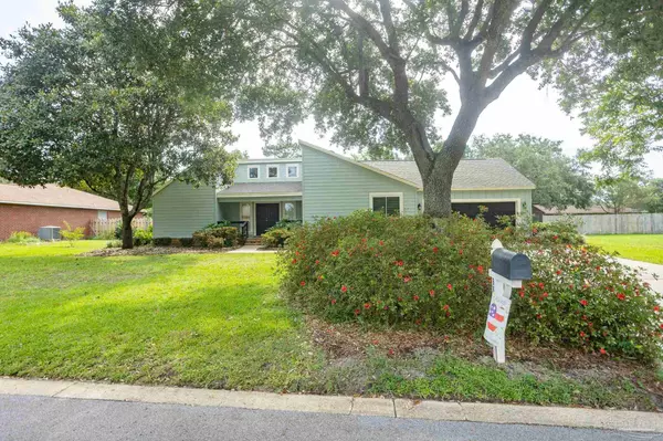 Gulf Breeze, FL 32563,994 Great Oaks Dr