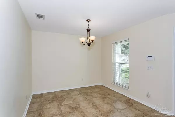 Navarre, FL 32566,7605 Chablis Cir