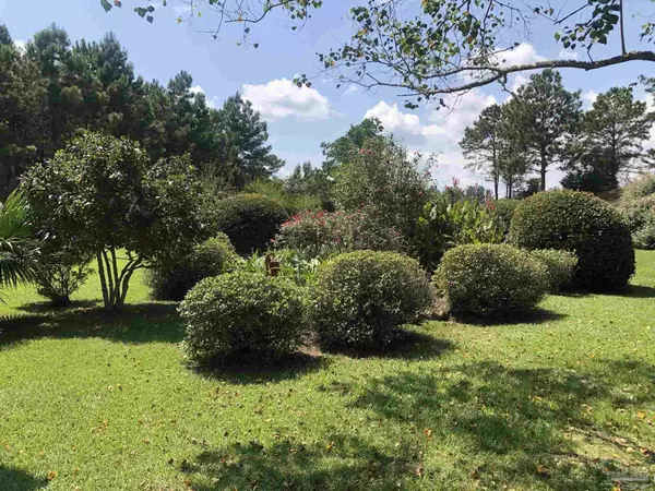 Molino, FL 32577,7131 Homeplace Ln