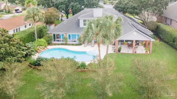 Gulf Breeze, FL 32563,957 Aquamarine Dr