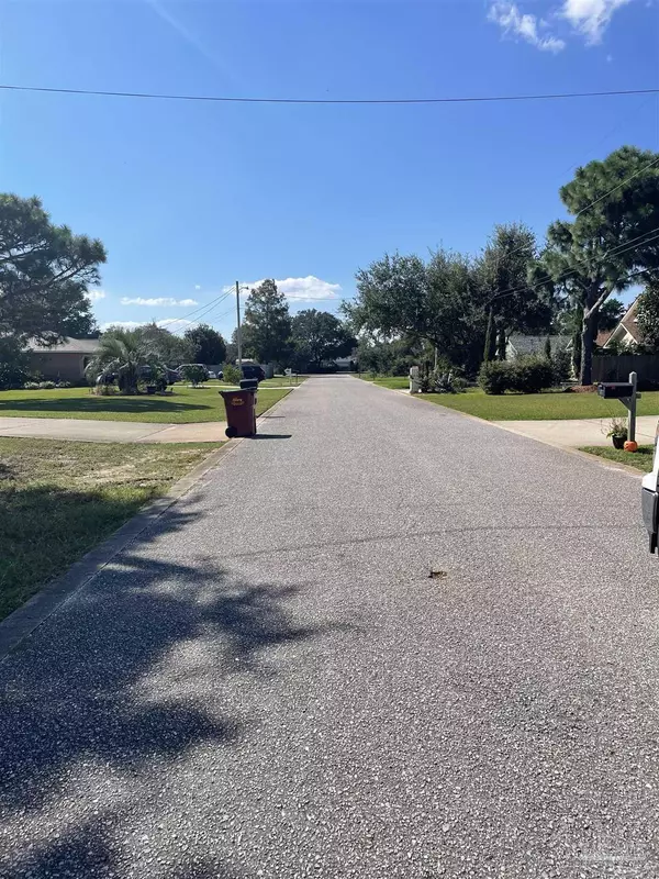 Gulf Breeze, FL 32563,Clair Ct