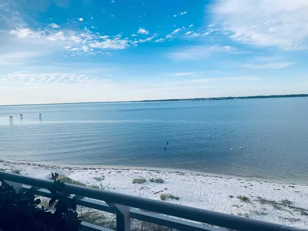 Pensacola Beach, FL 32561,1390 Ft Pickens Rd