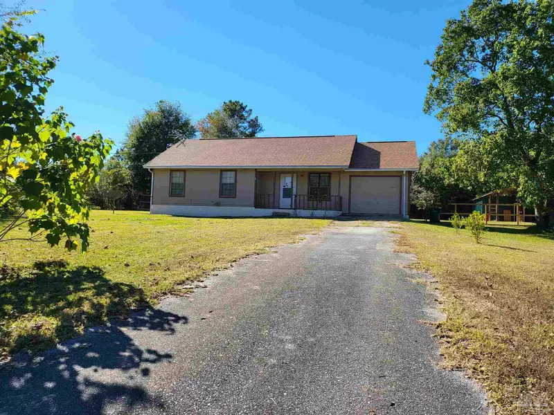 107 Windsor Ln, Crestview, FL 32539